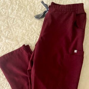 Figs Yola - Medium Burgundy